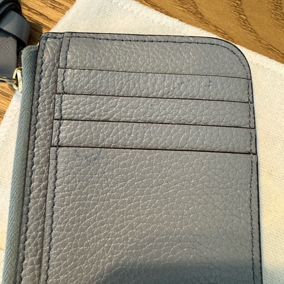 Chloe Alphabet Wallet in Grained Leather - Picture 8 of 16